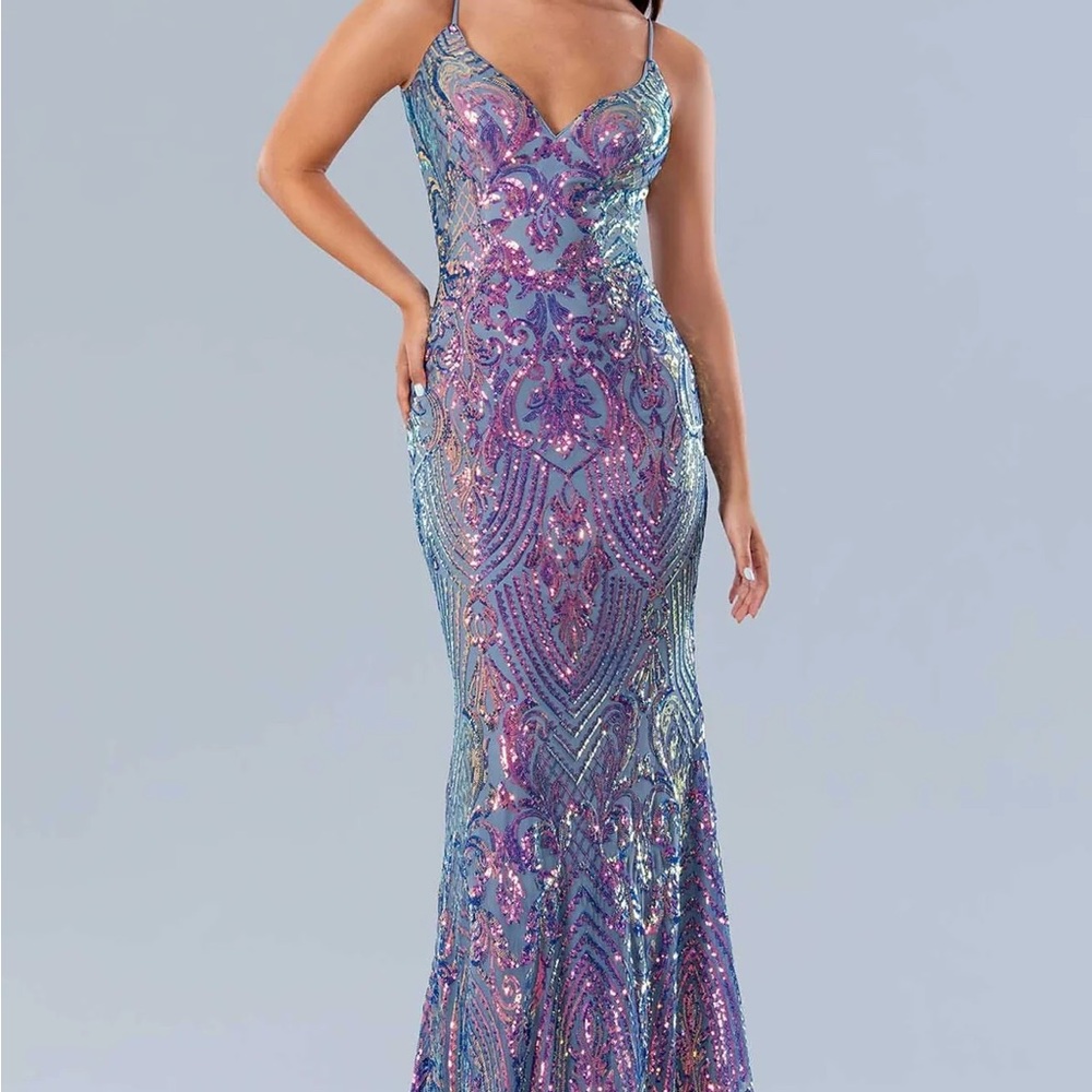 NWT Stella Couture Fitted Prom Long Sequin Formal Dress Size 12